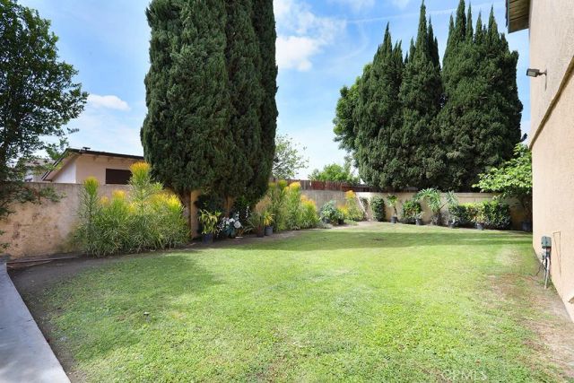 8032 Rose 13, Paramount, CA 90723