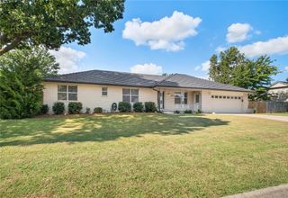 1203 W Countrywood Circle, Rogers, AR 72756