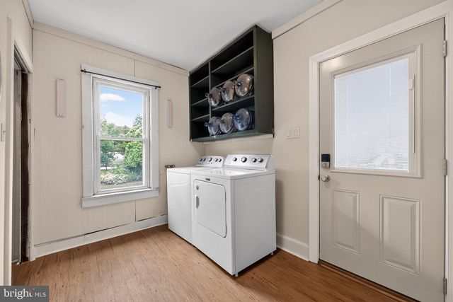 27 1ST ST, West Deptford, NJ 08086