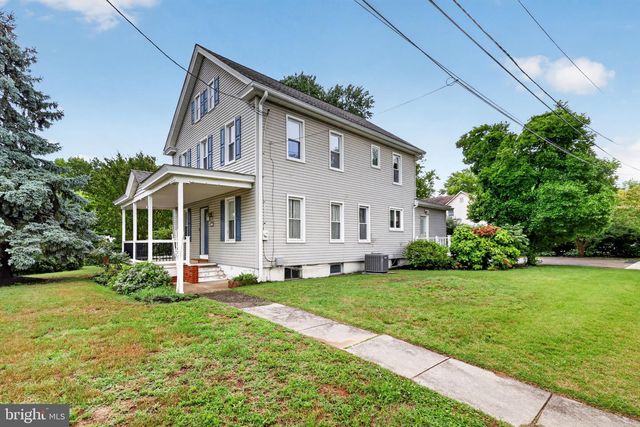 27 1ST ST, West Deptford, NJ 08086