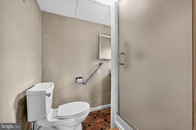 27 1ST ST, West Deptford, NJ 08086