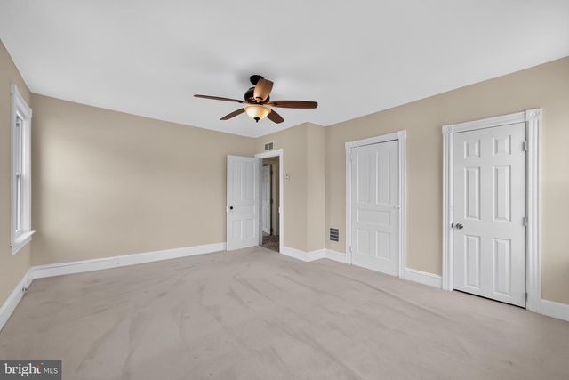27 1ST ST, West Deptford, NJ 08086