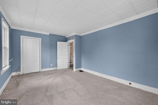 27 1ST ST, West Deptford, NJ 08086