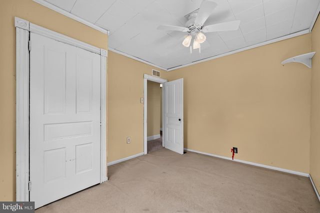 27 1ST ST, West Deptford, NJ 08086