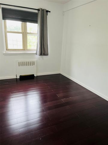 144-75 Melbourne Avenue 3G, Flushing, NY 11367