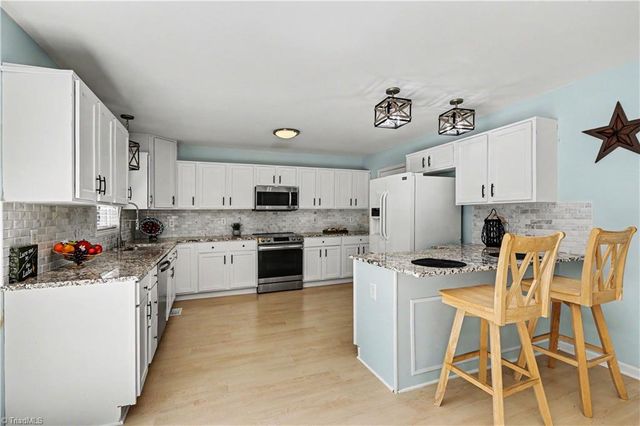 392 Cove Wood Drive, Denton, NC 27239