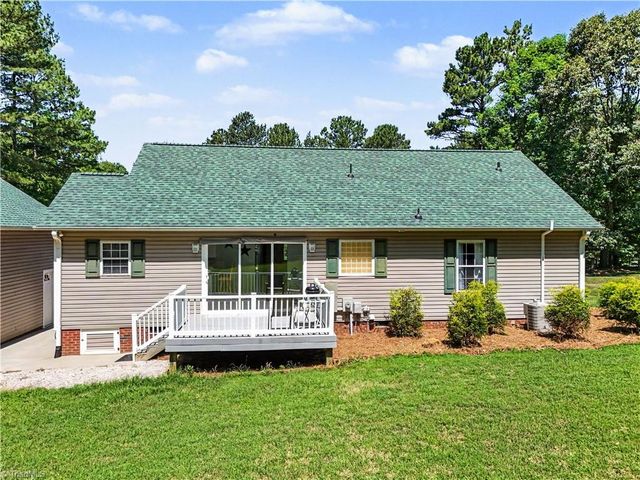 392 Cove Wood Drive, Denton, NC 27239