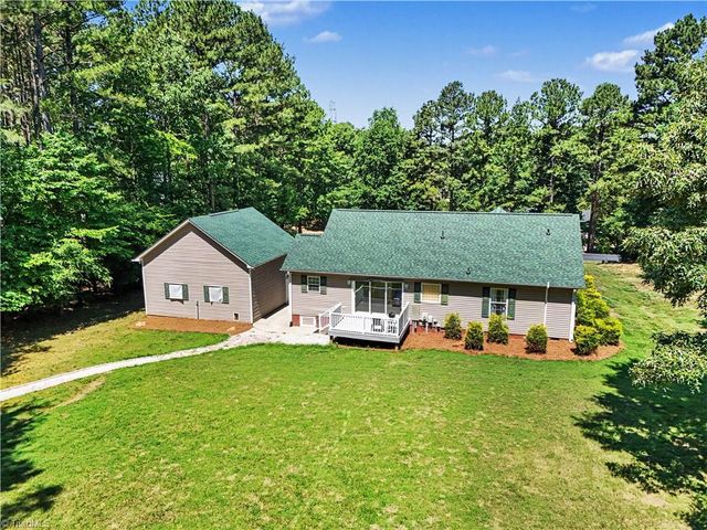 392 Cove Wood Drive, Denton, NC 27239