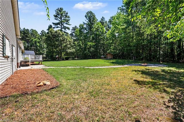 392 Cove Wood Drive, Denton, NC 27239
