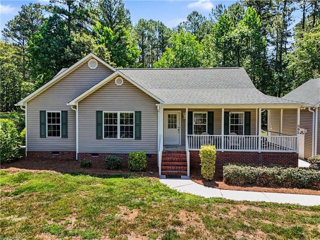 392 Cove Wood Drive, Denton, NC 27239