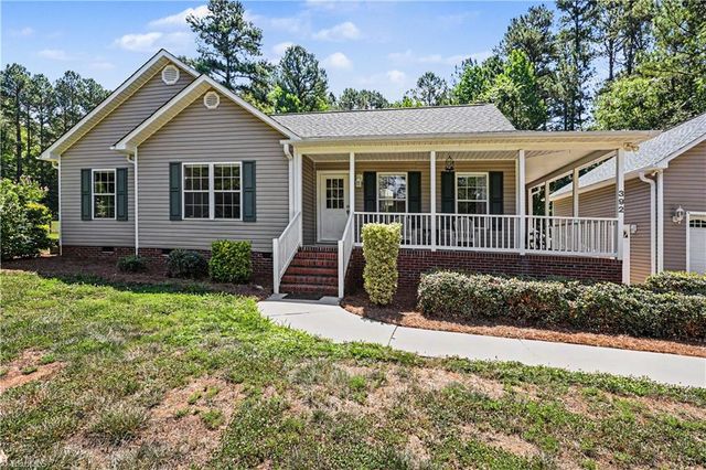 392 Cove Wood Drive, Denton, NC 27239