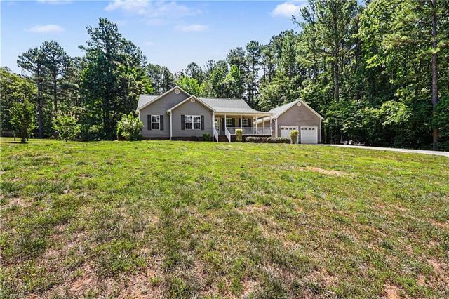 392 Cove Wood Drive, Denton, NC 27239