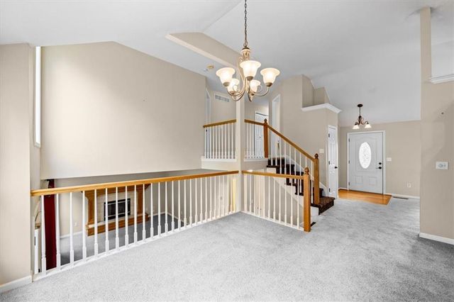 201 Mesa Drive, Smithville, MO 64089