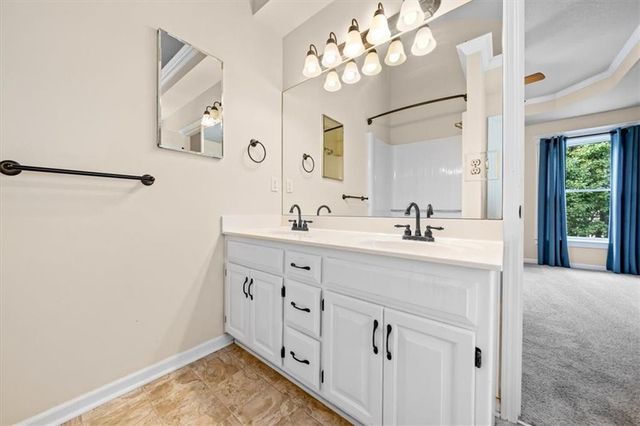 201 Mesa Drive, Smithville, MO 64089