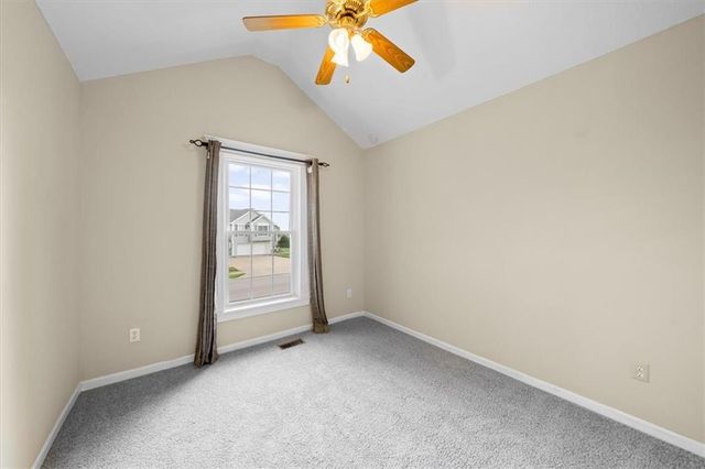 201 Mesa Drive, Smithville, MO 64089
