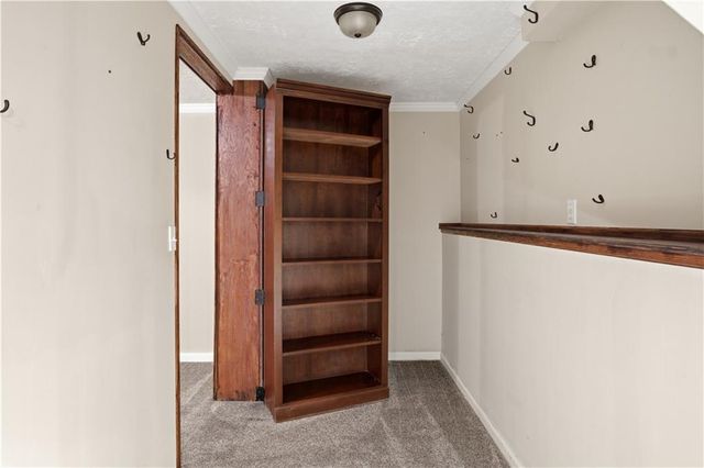 201 Mesa Drive, Smithville, MO 64089