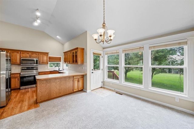 201 Mesa Drive, Smithville, MO 64089
