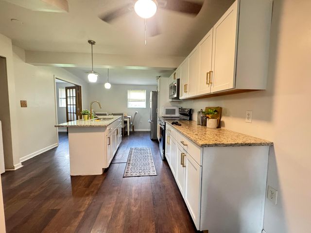 935 Duke Road, Columbus, OH 43213