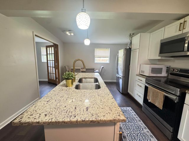 935 Duke Road, Columbus, OH 43213