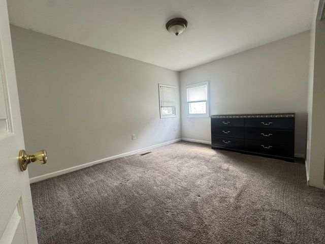 935 Duke Road, Columbus, OH 43213