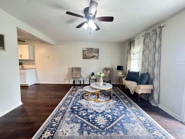 935 Duke Road, Columbus, OH 43213