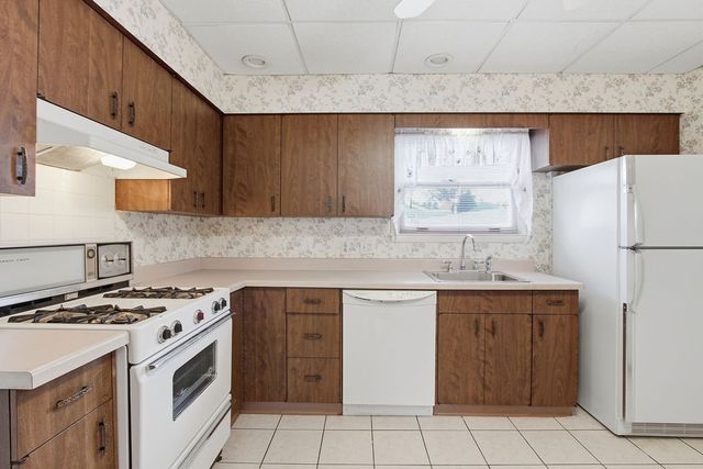 2705 Cleveland St, Mckeesport, PA 15132