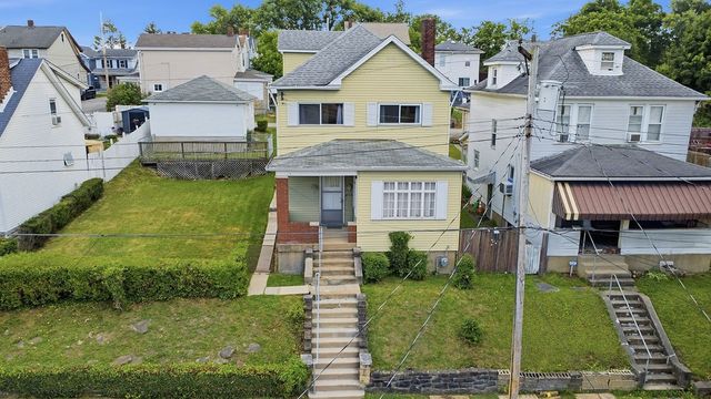 2705 Cleveland St, Mckeesport, PA 15132