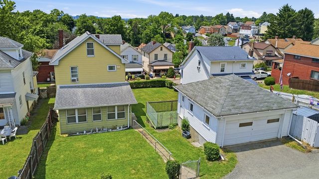 2705 Cleveland St, Mckeesport, PA 15132