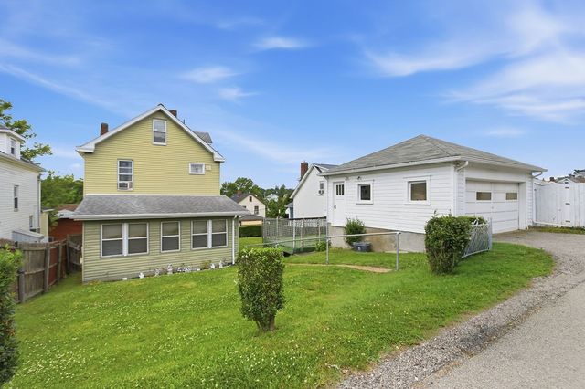 2705 Cleveland St, Mckeesport, PA 15132