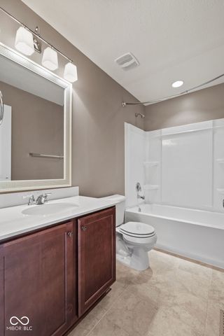 13996 Finnhorse Drive, Carmel, IN 46032