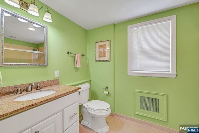 1 Buena Vista Avenue, Hawthorne, NJ 07506