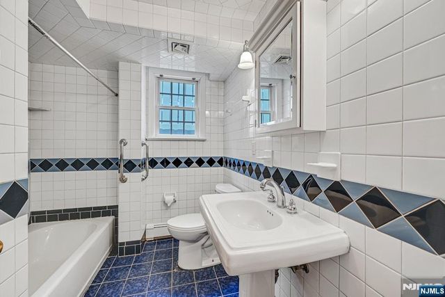 1 Buena Vista Avenue, Hawthorne, NJ 07506