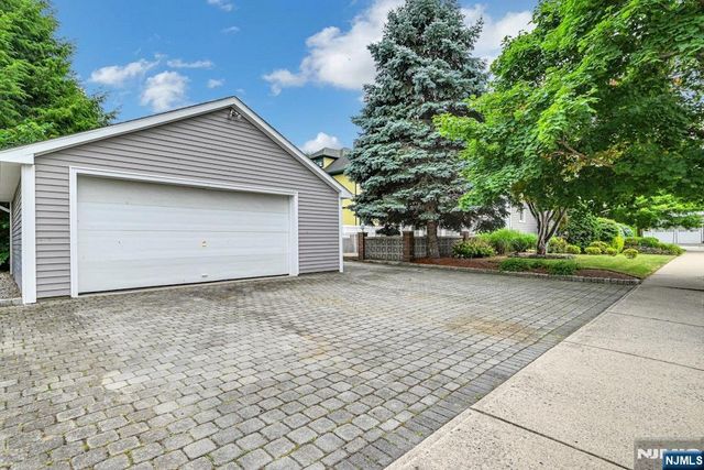 1 Buena Vista Avenue, Hawthorne, NJ 07506