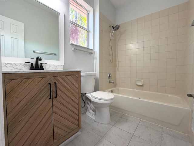 3261 Scarletta Drive, Riviera Beach, FL 33404