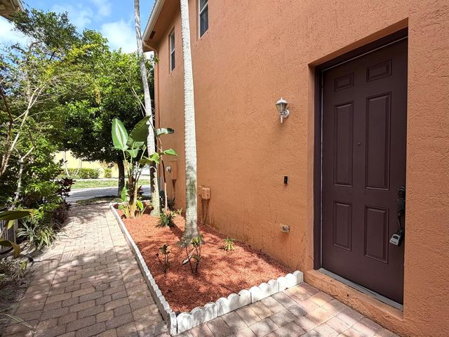 3261 Scarletta Drive, Riviera Beach, FL 33404