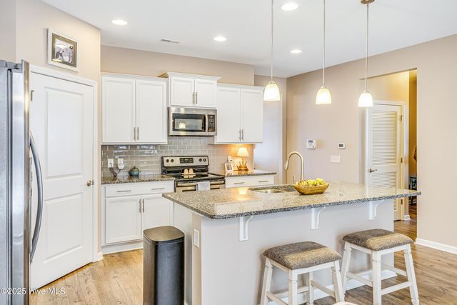 1831 Bards Drive SE, Bolivia, NC 28422