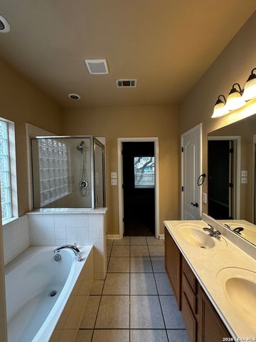 10706 Axis Xing, San Antonio, TX 78245