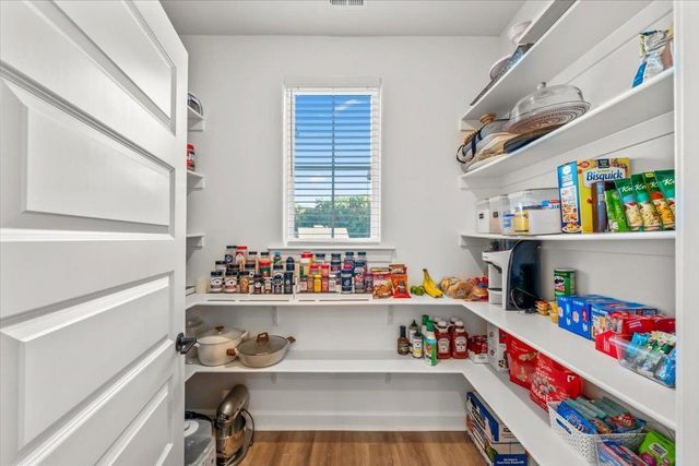 255 LONE OAK DR, Eads, TN 38028