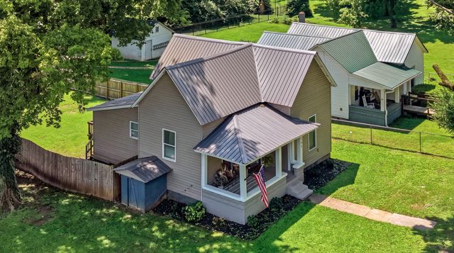 305 Pine Avenue, South Pittsburg, TN 37380