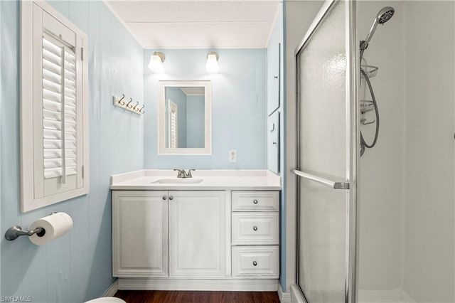 40 Le Mans DR, Naples, FL 34112