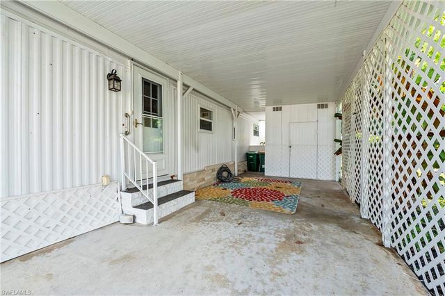 40 Le Mans DR, Naples, FL 34112