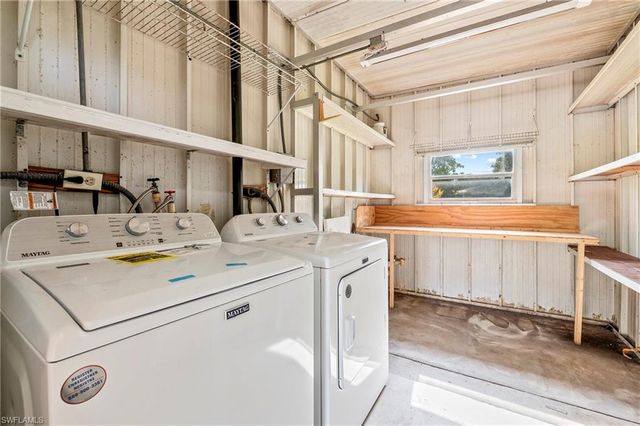 40 Le Mans DR, Naples, FL 34112