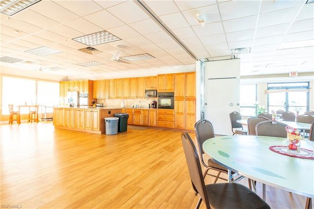 40 Le Mans DR, Naples, FL 34112