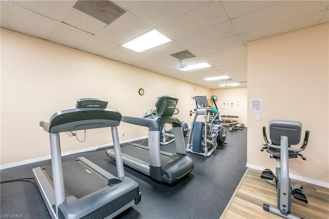 40 Le Mans DR, Naples, FL 34112