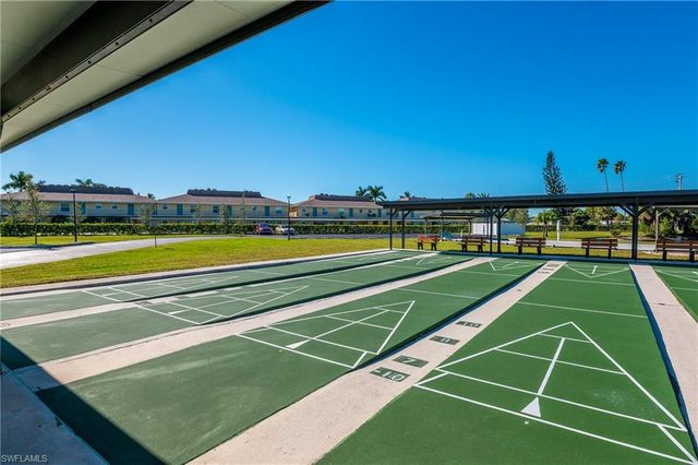 40 Le Mans DR, Naples, FL 34112