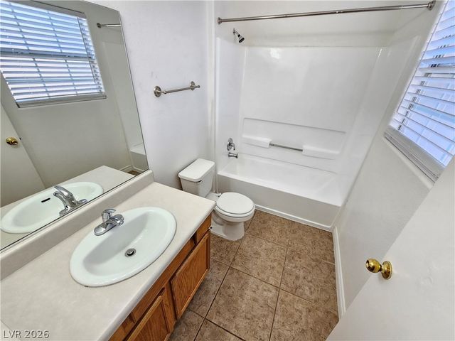 2521 Sierra Luna Avenue 101, Las Vegas, NV 89106