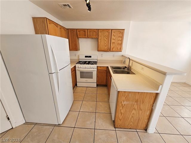 2521 Sierra Luna Avenue 101, Las Vegas, NV 89106