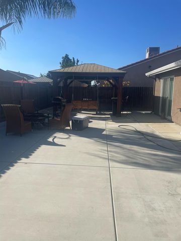 486 E San Pedro St, Merced, CA 95341