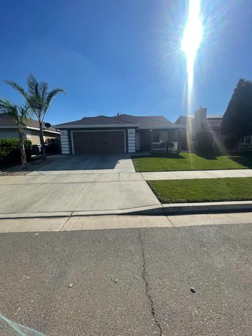 486 E San Pedro St, Merced, CA 95341