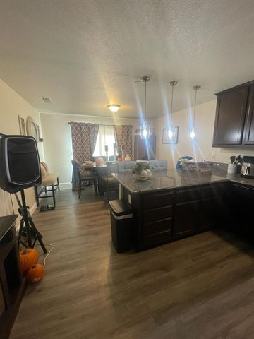 486 E San Pedro St, Merced, CA 95341